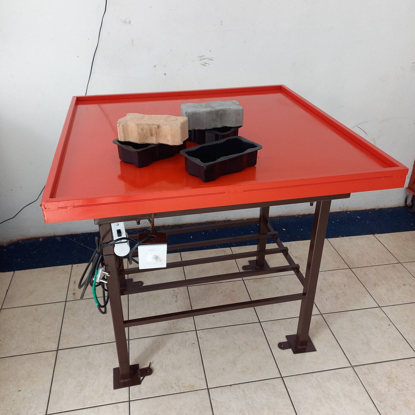 Vibrating Table